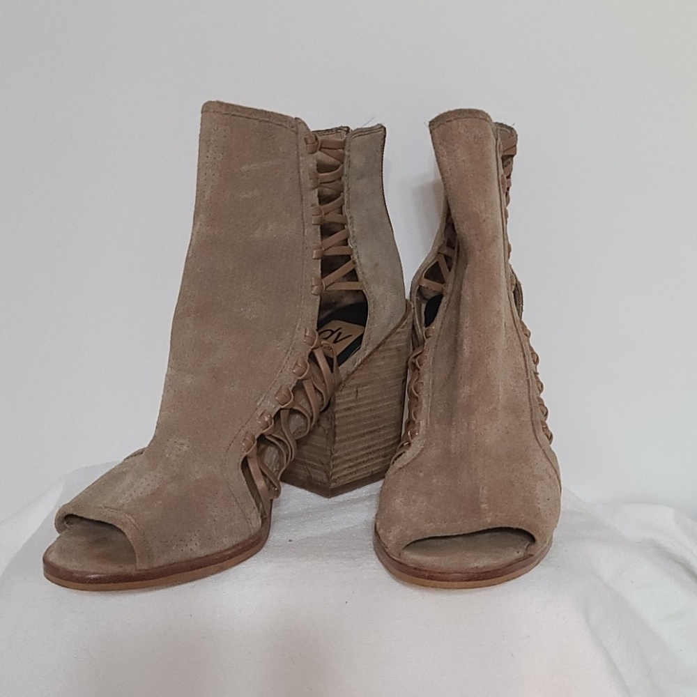 Dolce Vita Womens Heeled‎ Bootie Tan Faux Suede Back Zip Sz 10 GUC READ